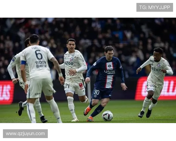 里昂与马赛激战成平局双方各自展现足球魅力与实力