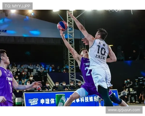 重庆篮球队的奋进之路与锦标赛荣耀的背后故事